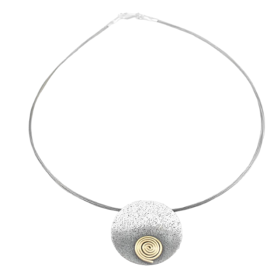 biżuteria artystyczna naszyjnik srebrny ze złotym ślimaczkiem na prezent