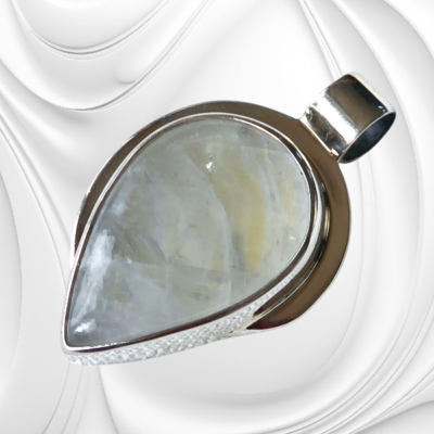 ZAWIESZKA Z KAMIENIEM KSIĘŻYCOWYM