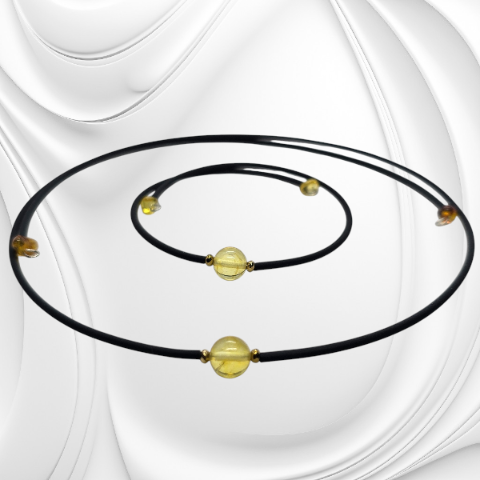 Bransoletka z bursztynem na drucie pamięciowym pokrytym kauczukiem - nowoczesna lekkość i naturalne piękno - obrazek 3