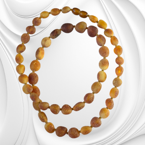 Naszyjnik z matowych bryłek bursztynu z przekładkami z hematytu