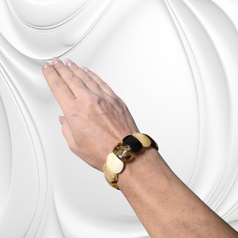 Wyjątkowa bransoletka z kolorowego bursztynu - od mlecznego po koniakowy odcień, na gumce jubilerskiej - obrazek 3