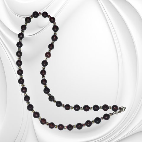 Naszyjnik z kulek koniakowego bursztynu i hematytu ze stali chirurgicznej