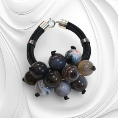 Bransoleta z grubych rzemieni z agatem Botswana i srebrnym zapięciem