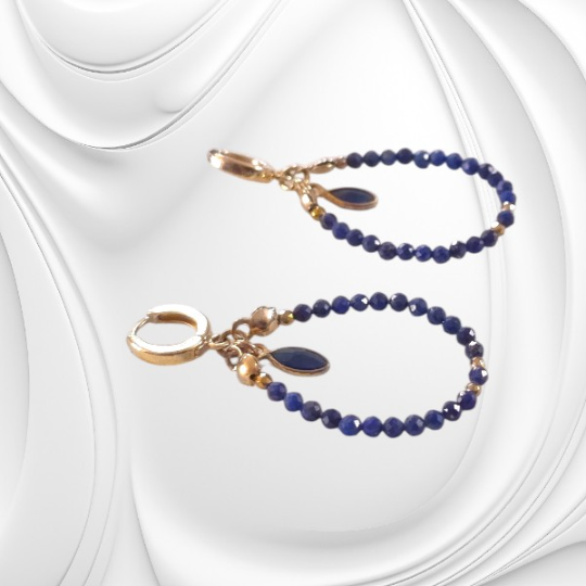 Kolczyki z fasetowanego lapisu lazuli na srebrnym złoconym zapięciu typu kajdanki