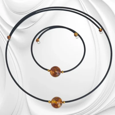 Komplet naszyjnik i bransoletka z bałtyckim bursztynem na czarnym kauczuku