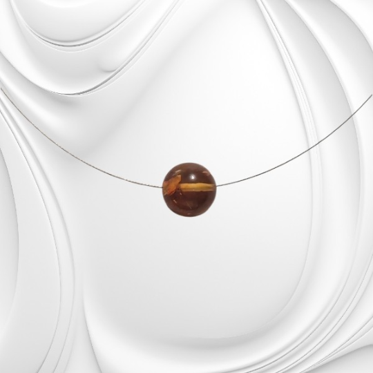 Naszyjnik z kulką bursztynu bałtyckiego w odcieniu koniakowym