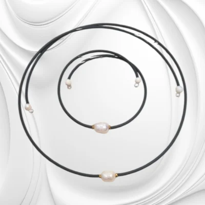 Komplet naszyjnik choker z pereł i hematytu na drucie pamięciowym pokrytym kauczukiem