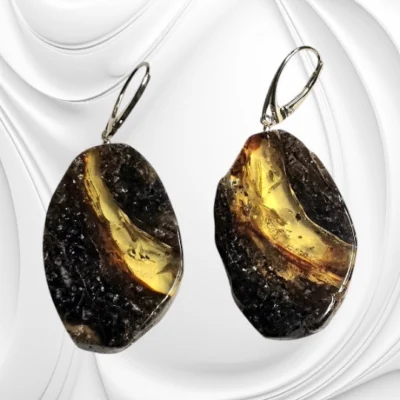 Wyjątkowe kolczyki z naturalnego bursztynu ze srebrnym zapięciem typu angielskiego