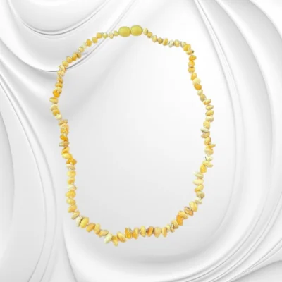 Naszyjnik z drobnych bryłek naturalnego polerowanego bursztynu bałtyckiego