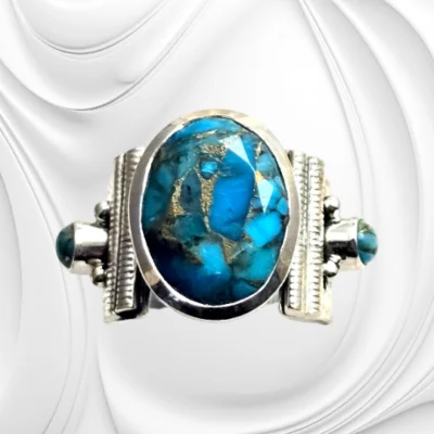 Srebrny pierścionek z szeroką obrączką i turkusem