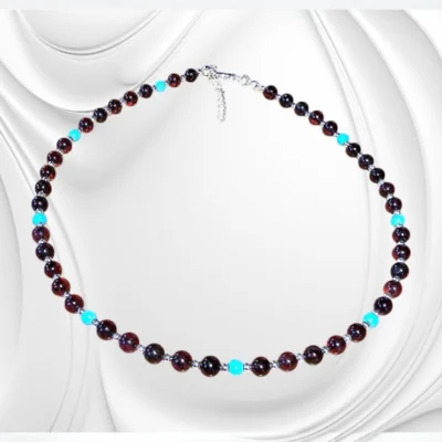 Naszyjnik z bursztynu bałtyckiego i turkusu – polerowane kulki w odcieniu koniaku