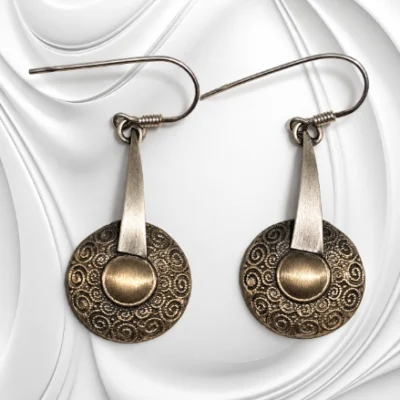 Artystyczne kolczyki wiszące – orientalne ornamenty